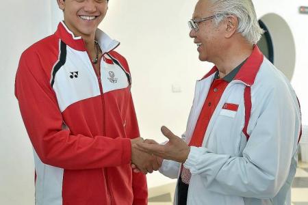 Schooling on course to win first Commonwealth Games medal