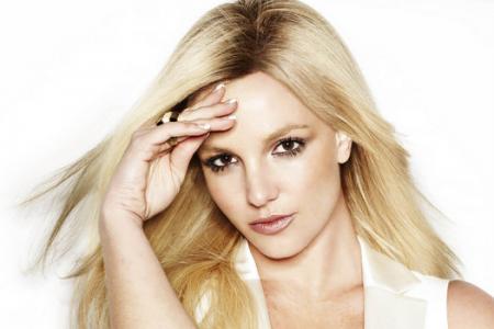 Britney Spears shows off hot bod in unretouched photo