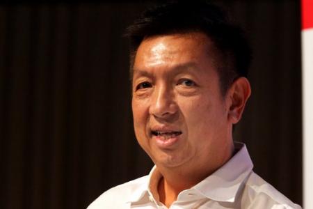 Valencia fans show support for club's sale to S'pore billionaire Peter Lim