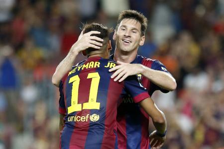  Suarez makes Barca debut as Neymar, Messi are on target