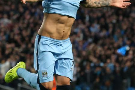 Jovetic scores twice as Man City sink Liverpool