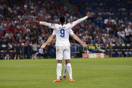Iain Macintosh: Hodgson must stick with pace and youth 