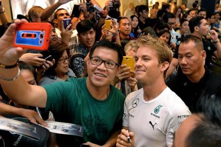 Rosberg's a hit with the fans at Paragon 