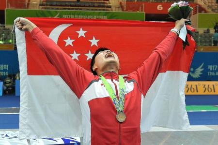 Wei Wen's fencing medal a first for Singapore