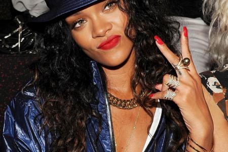 Rihanna's nude pics uploaded in hackers' round two release