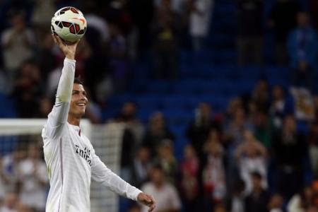 Cristiano Ronaldo scores four goals as Real Madrid rout Elche 