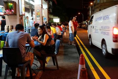 Barriers to make outdoor dining safe in Geylang?