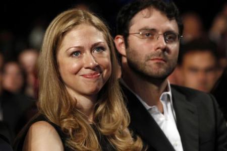Chelsea Clinton gives birth to baby girl