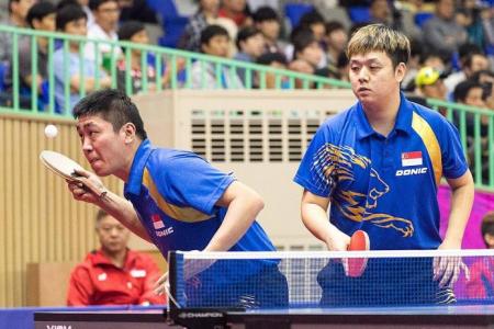 Gao and Li secure at least a bronze in men's doubles