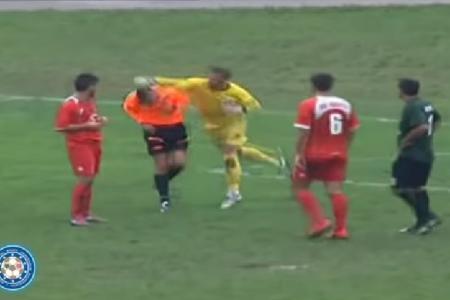 WATCH: Bosnian goalkeeper throws punch at referee over booking