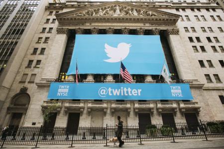French users can now transfer money to each other via Twitter