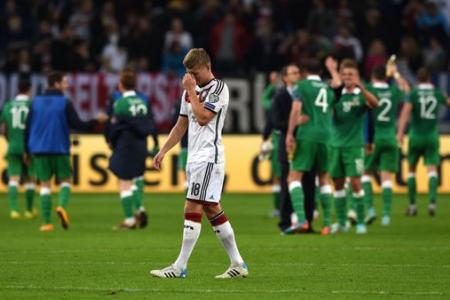 Euro 2016 qualifiers: Germany's World Cup hangover continues as they draw with Ireland