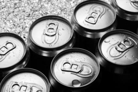 Fizzy drinks can speed up aging process as much as smoking, says new study