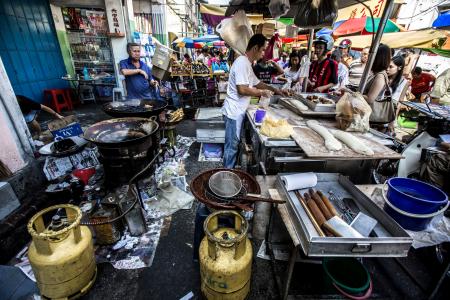 Penang bans foreigners from cooking hawker fare