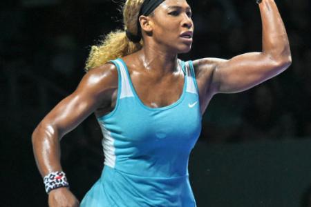 Serena Williams beats Wozniacki to reach WTA Finals title match