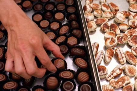 Good news chocolate lovers - cocoa may help with memory loss 