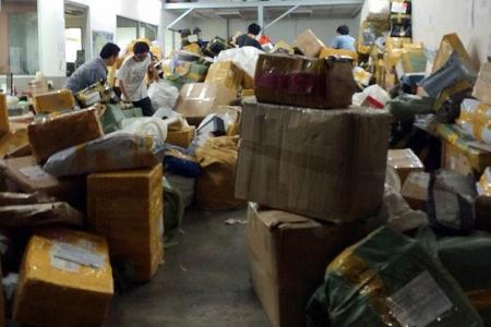 Woman searches in vain for 8 hours for package in warehouse