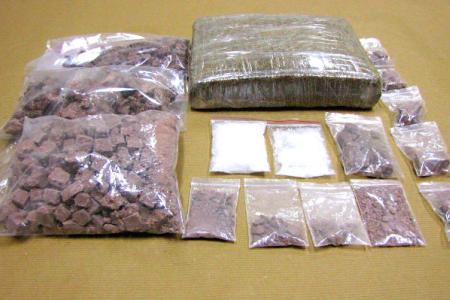 Police seize drugs worth $200,000 in Clementi, Tampines