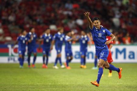 Singapore lose 2-1 to Thailand in Suzuki Cup opener