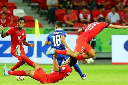 S'pore fall to late penalty in Suzuki Cup opener