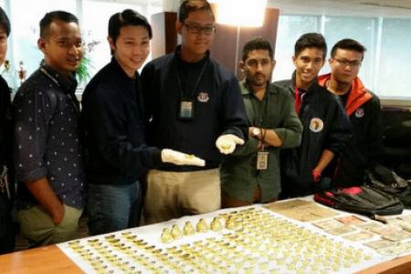 3 men arrested for allegedly attempting to sell fake gold ingots  