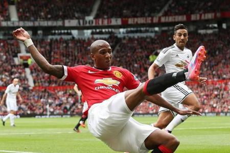 Young's hopes for United title delusional