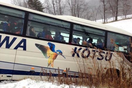 16 S'poreans hurt in tour bus crash