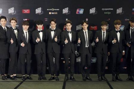 10-men K-pop supergroup EXO win big at Mnet awards