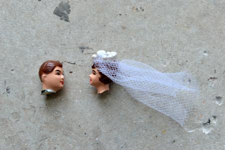 Unhappy with bride's looks, groom runs away after engagement ceremony