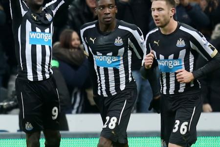 Newcastle's Cisse sinks Chelsea and breathes new life in Premiership