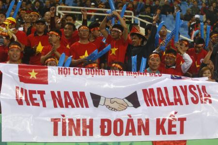 Vietnamese fans gracious in defeat after Suzuki Cup loss