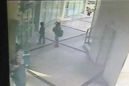 Israeli youngsters try to rob bank with toy guns but...