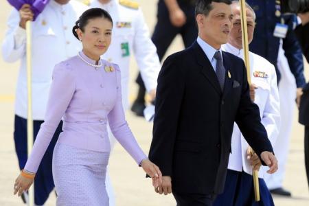 Thailand’s crown prince divorces wife, who resigns from her royal post