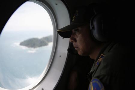 AirAsia QZ8501: Why GPS can't track missing aircraft