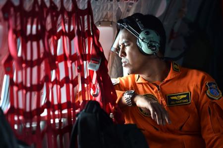 AirAsia crash probe to focus on timing of request to climb, weather