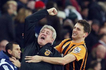 Hull boss Bruce rules himself out of Newcastle job