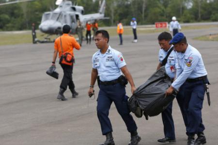 QZ8501 UPDATE DAY 7: S'pore says Air Asia flight schedule was approved