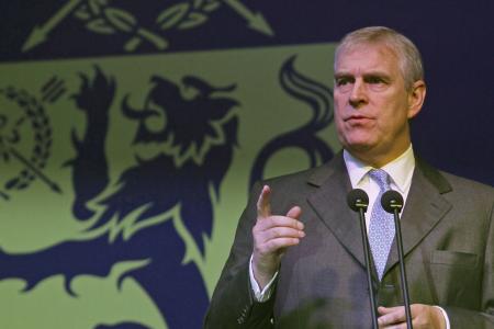 Prince Andrew flies back to UK amid underage sex allegations