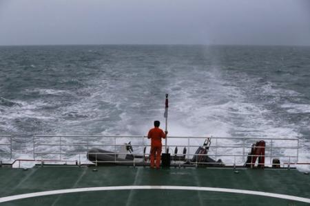  Let up in bad weather allows divers to join the search for the wreck of flight QZ8501