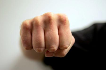 Man beats up hotel manager who scolded him for disturbing guests