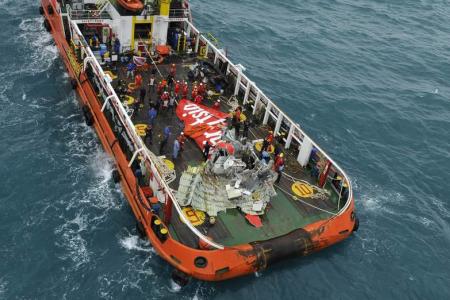 Indonesian searchers believe they've found AirAsia QZ8501's fuselage