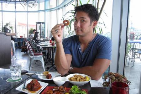 Celeb Chow: TV hunk Dominic Lau is a carb monster