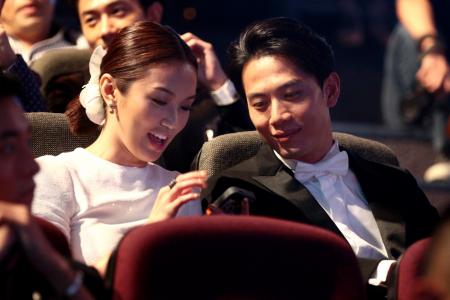 Qi Yuwu, Joanne Peh for Star Awards' Favourite Onscreen Couple? Yay or Nay