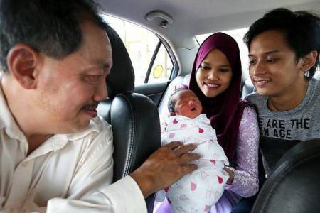 Woman gives birth to daughter in taxi