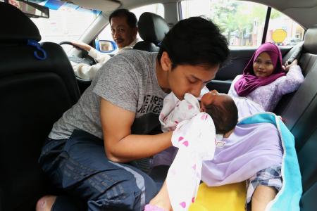 Woman gives birth to daughter in taxi