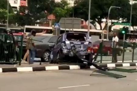 Dramatic drug bust sees car crash in Boon Lay
