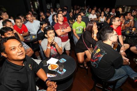 Pacquiao fans sing the blues at TNP Sports Bar