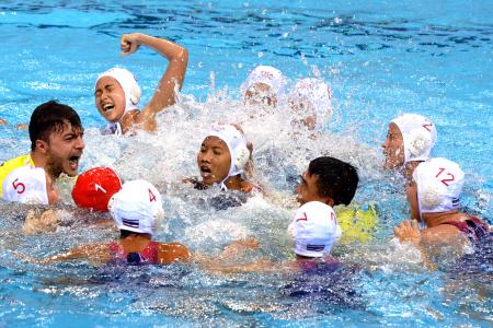 Thais stun hosts to clinch women's water polo gold