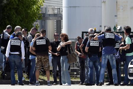  Decapitated head found in suspected French terror attack