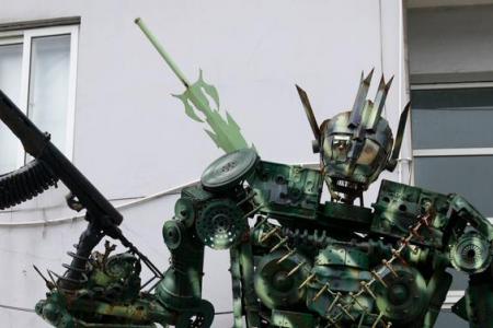 Chinese soldiers build a Transformer... well, sort of...